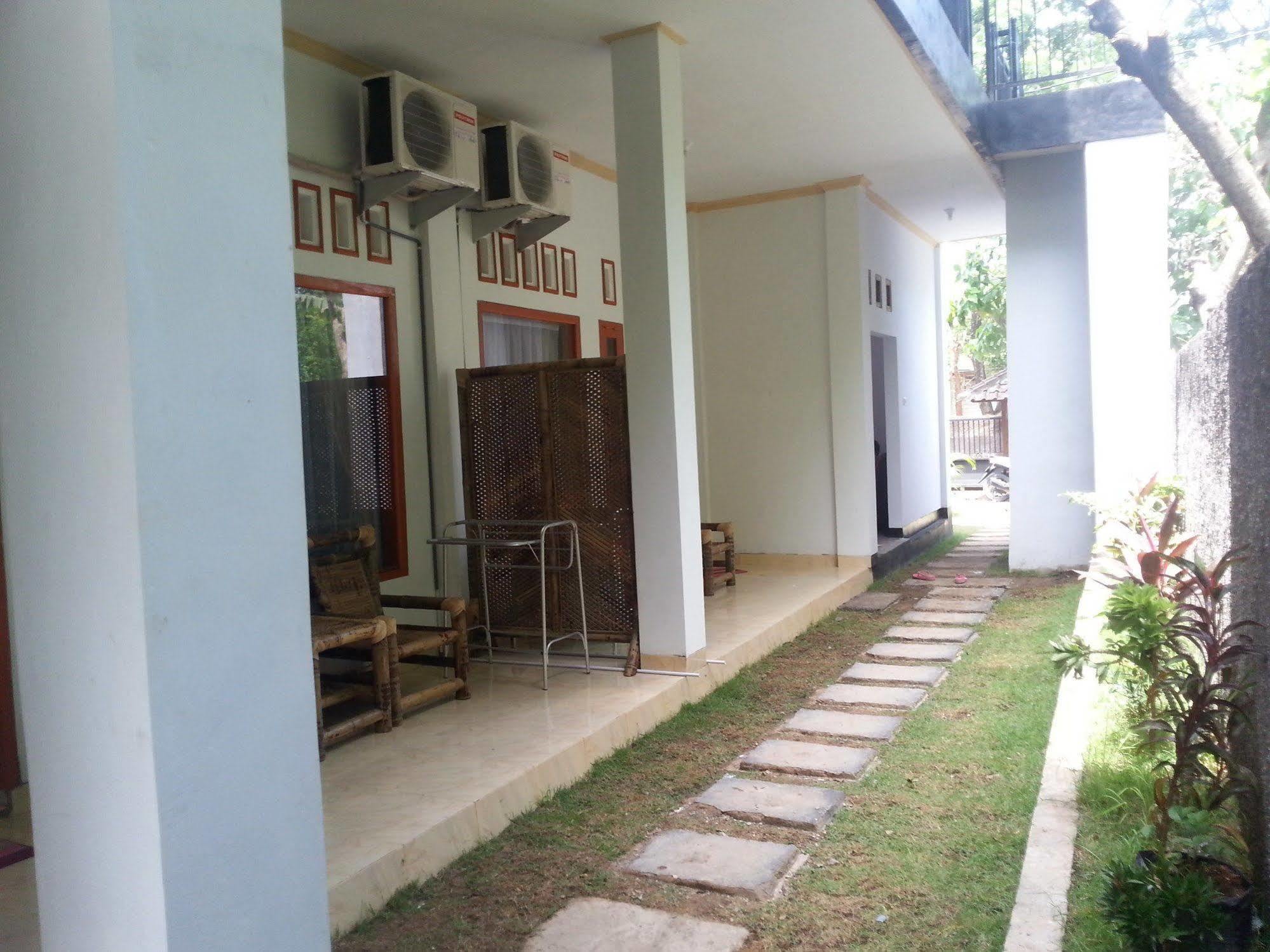 Krisna Home Stay Lombok Exterior foto